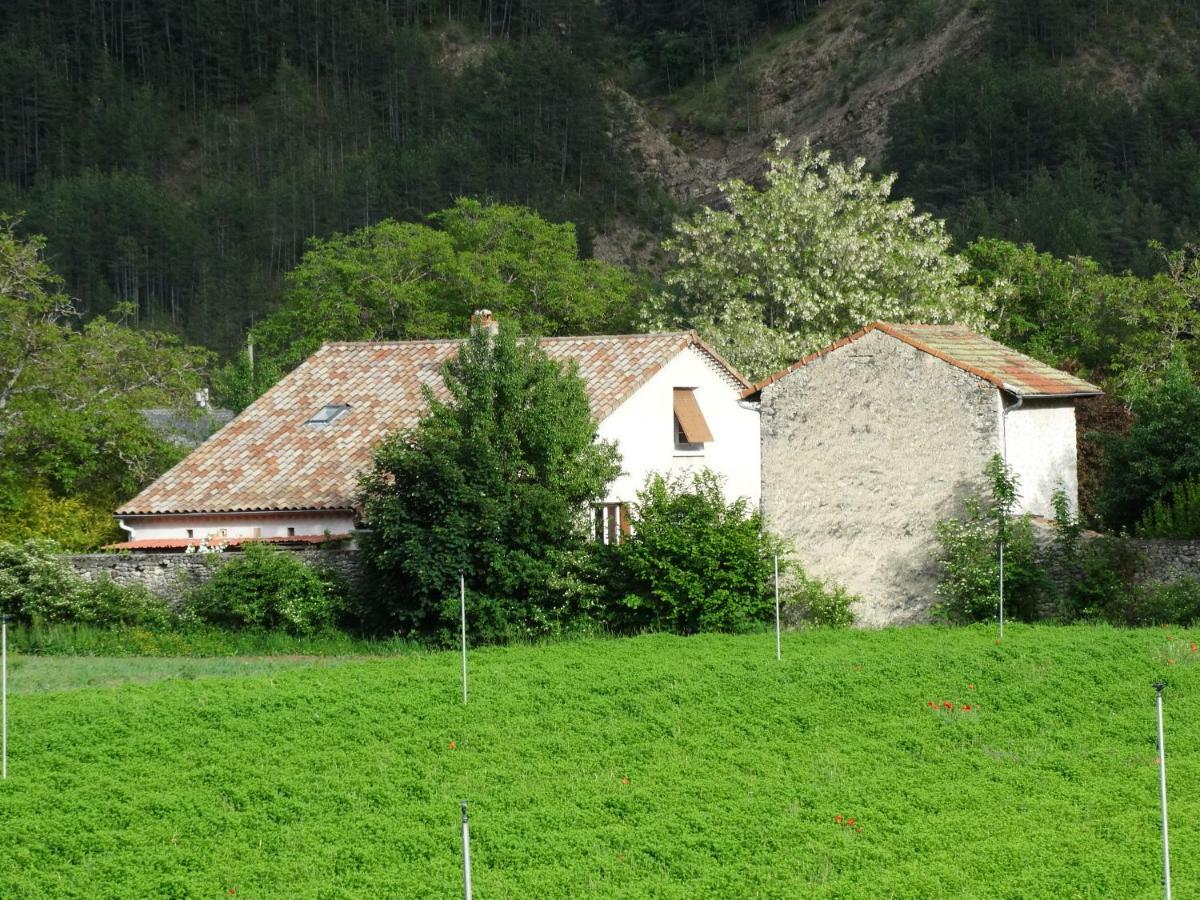 La Roulotte Villa Chatillon-en-Diois Luaran gambar